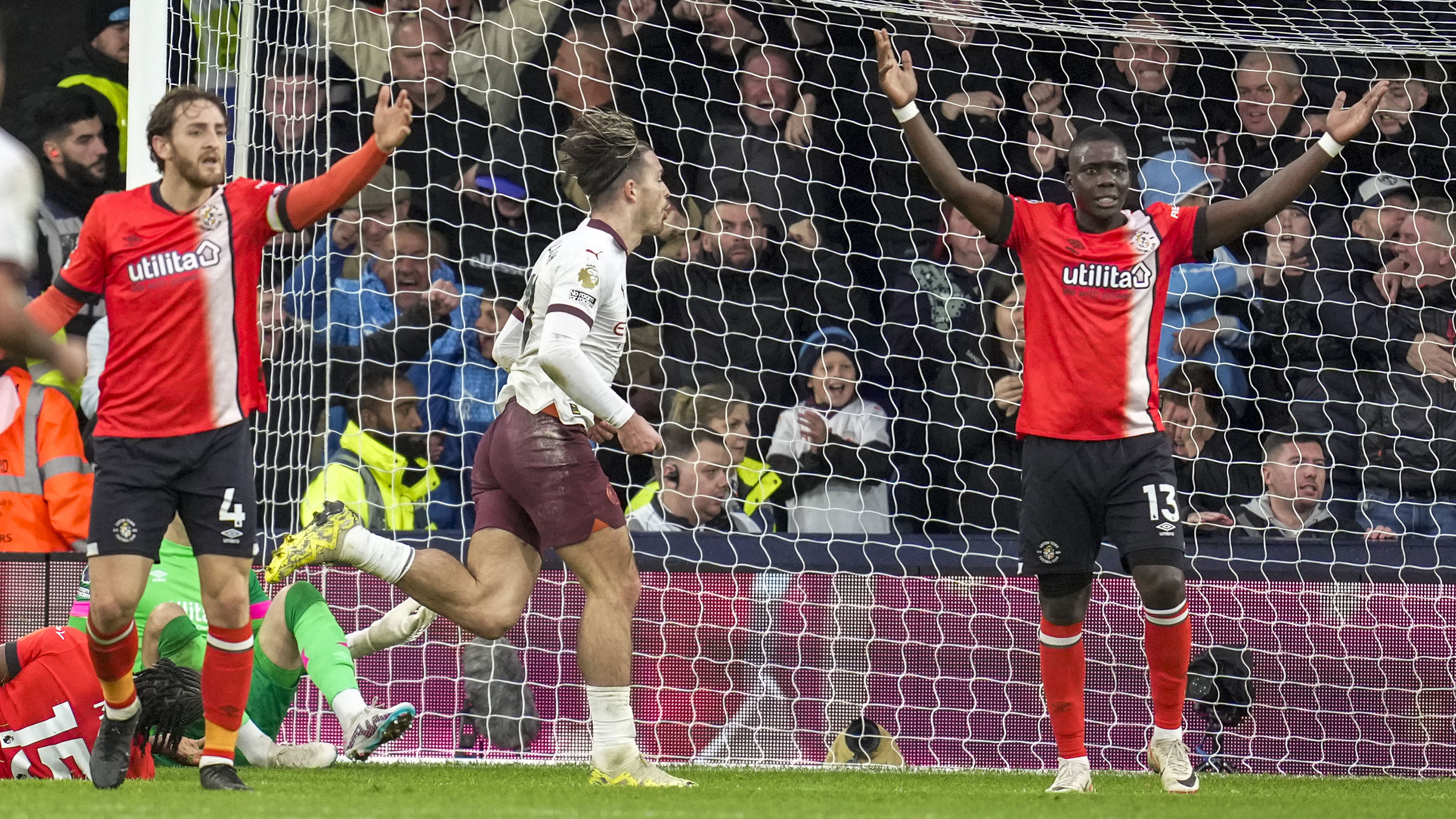 Sikat Luton Town, Man City Akhiri Rentetan 4 Laga Tanpa Kemenangan di Liga Inggris
