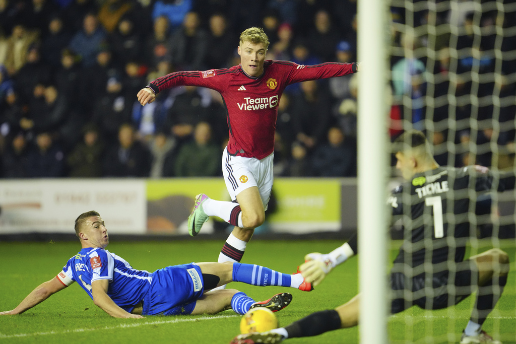Manchester United Taklukkan Wigan Athletic 2 Gol Tanpa Balas di FA Cup