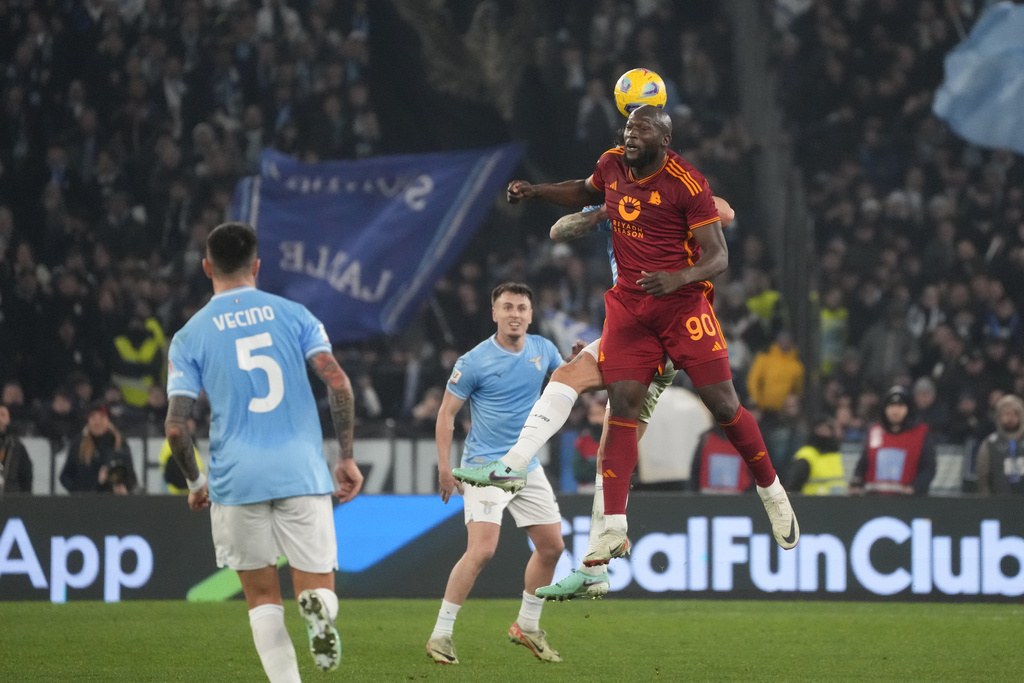 Panasnya Derby Della Capitale, 3 Kartu Merah, dan Lazio Singkirkan Roma dari Coppa Italia