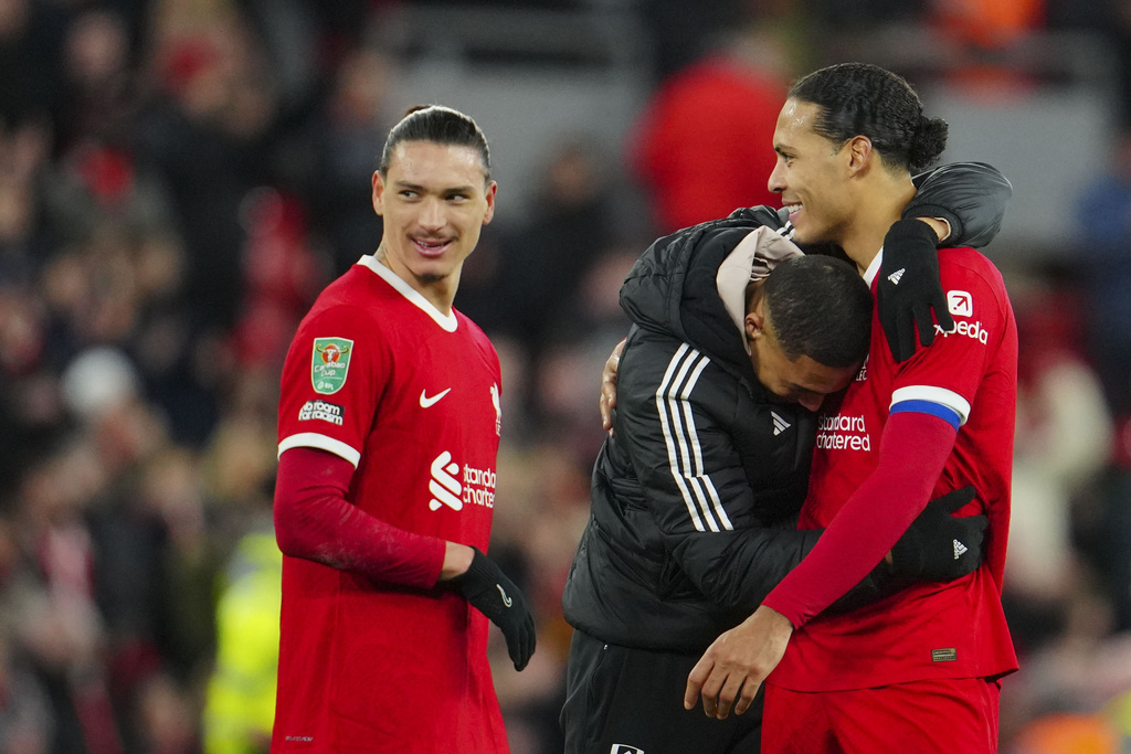 Comeback Liverpool atas Fulham, Satu Kaki di Final