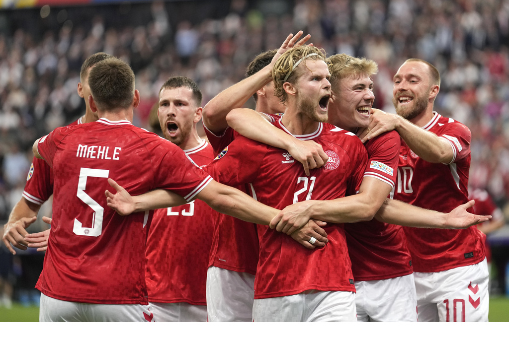 Denmark vs Inggris: Satu Poin, dan Banyak Kekecewaan