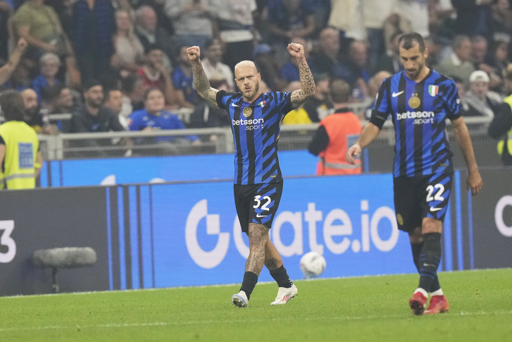 Derby della Madonnina Milik Rossoneri