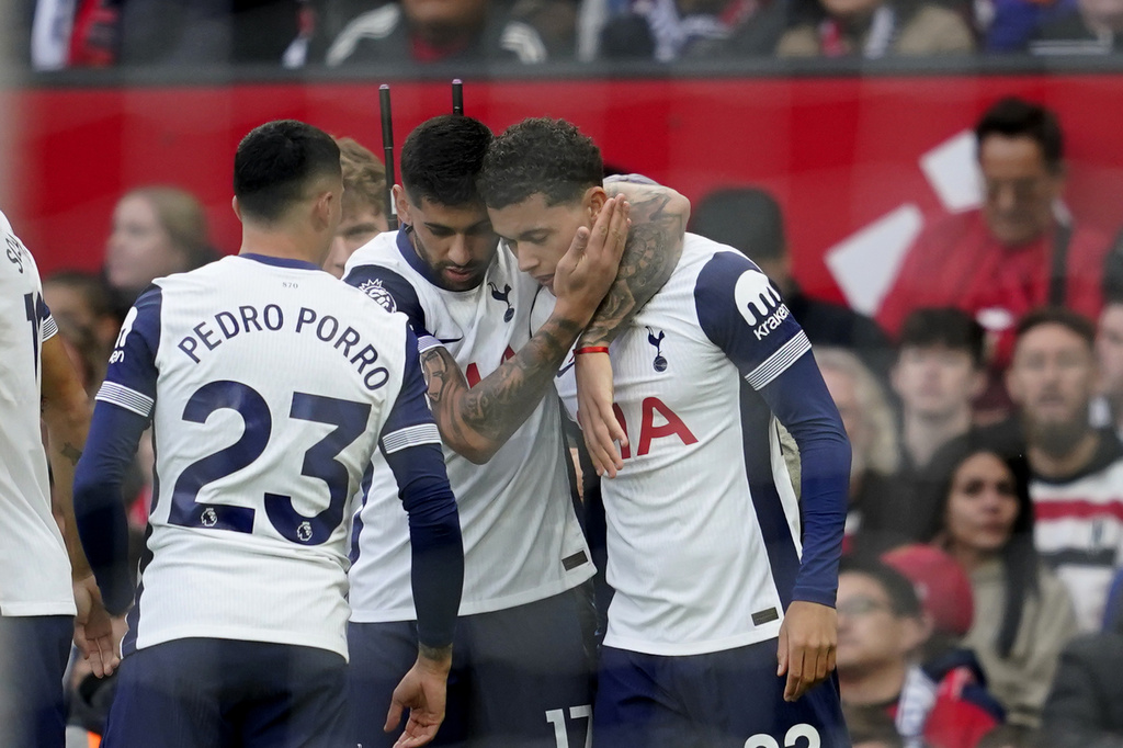 MU vs Spurs: Ketika Theatre of Dreams Berubah Jadi Theatre of Nightmare