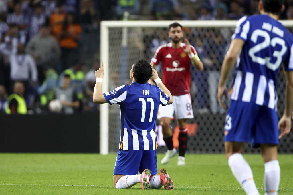 Porto vs MU: Bruno Fernandes Kartu Merah, Diselamatkan Harry Maguire