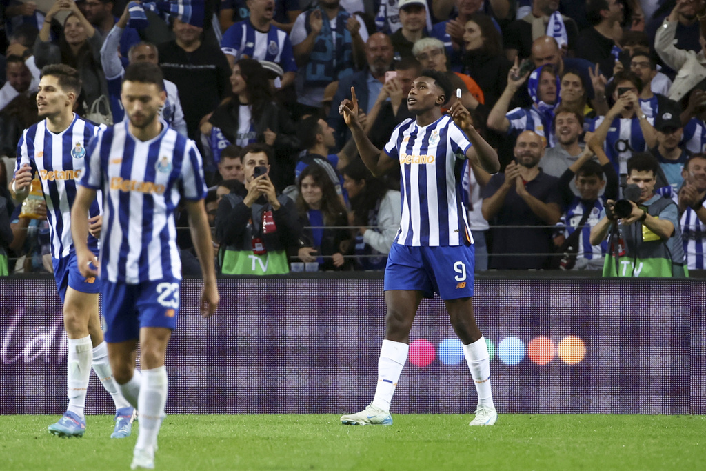 Porto vs MU: Bruno Fernandes Kartu Merah, Diselamatkan Harry Maguire