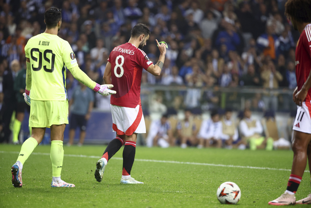 Porto vs MU: Bruno Fernandes Kartu Merah, Diselamatkan Harry Maguire