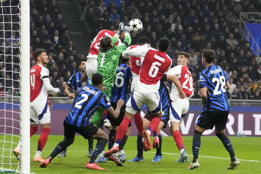 Gol Penalti Calhanoglu Bikin Arsenal Gigit Jari Gol Penalti Calhanoglu Bikin Arsenal Gigit Jari