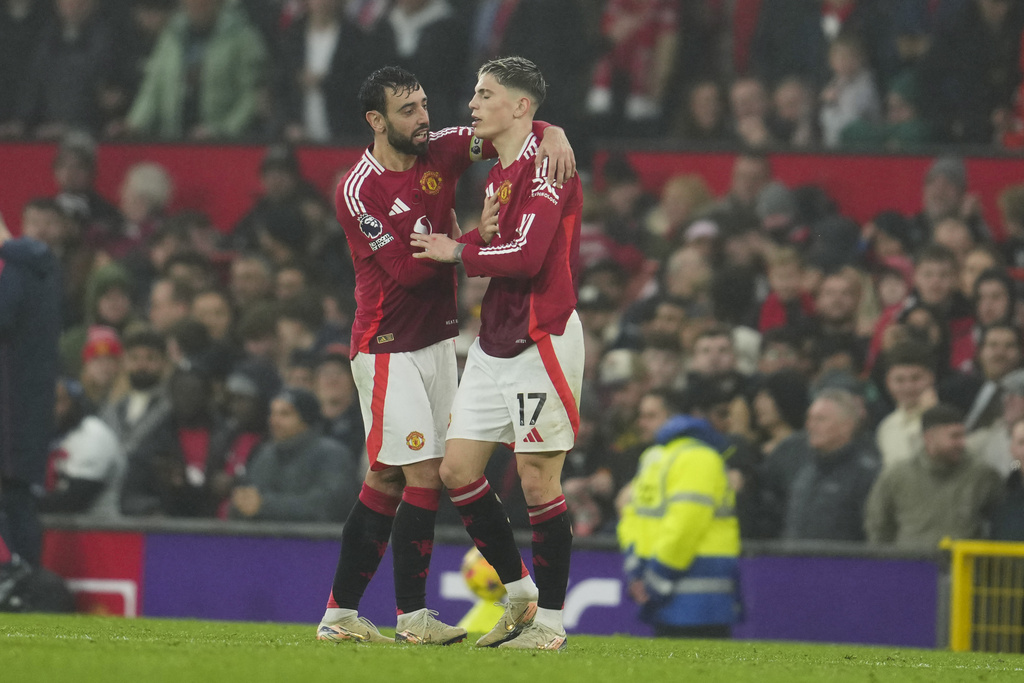 MU vs Leicester: Persembahan Tiga Poin Terakhir Ruud van Nistelrooy
