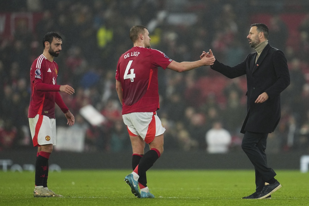 MU vs Leicester: Persembahan Tiga Poin Terakhir Ruud van Nistelrooy