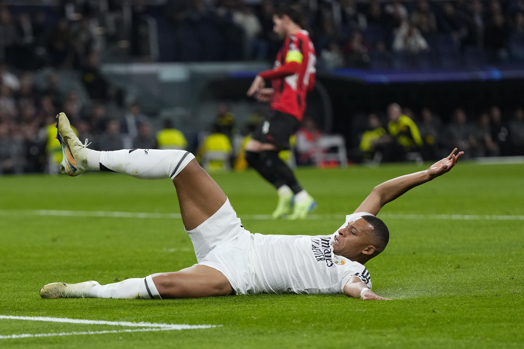 Pesta AC Milan di Markas Real Madrid