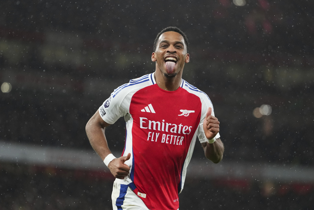 Arsenal Bikin MU Kembali Membumi