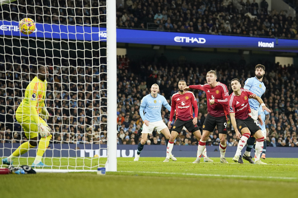 Man City vs MU: Manchester is Red Man City vs MU: Manchester is Red