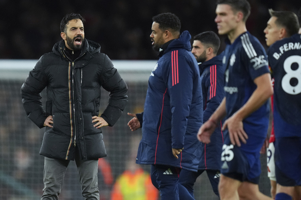 Arsenal Bikin MU Kembali Membumi