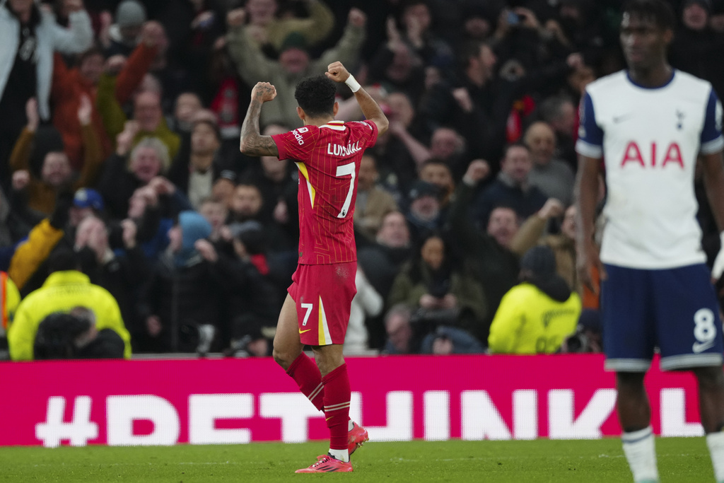 Pucuk Adem! Permak Spurs, Liverpool Sendirian di Puncak Klasemen