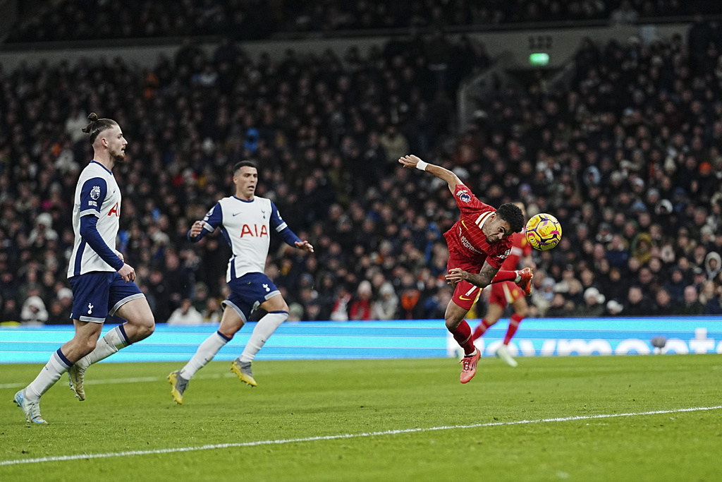 Pucuk Adem! Permak Spurs, Liverpool Sendirian di Puncak Klasemen
