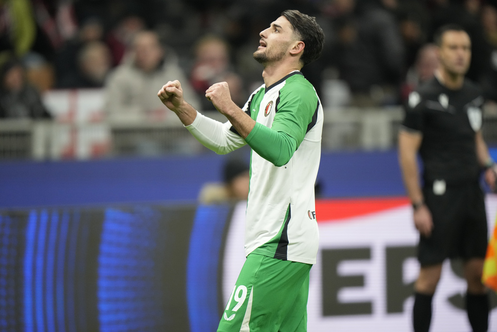 Euforia Feyenoord, Tangis Milan di San Siro