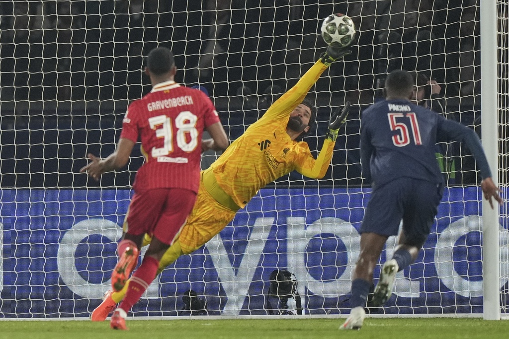 PSG vs Liverpool: Harvey Elliot Pahlawannya