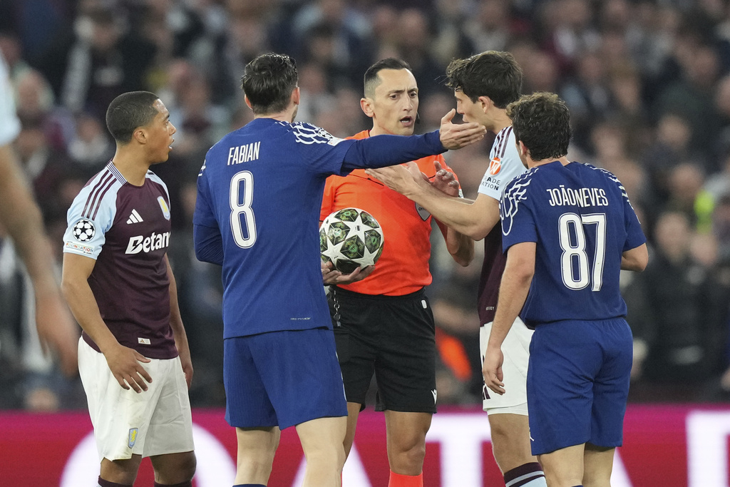 PSG Akhiri Perlawanan Sengit Villa, Tembus Semifinal UCL