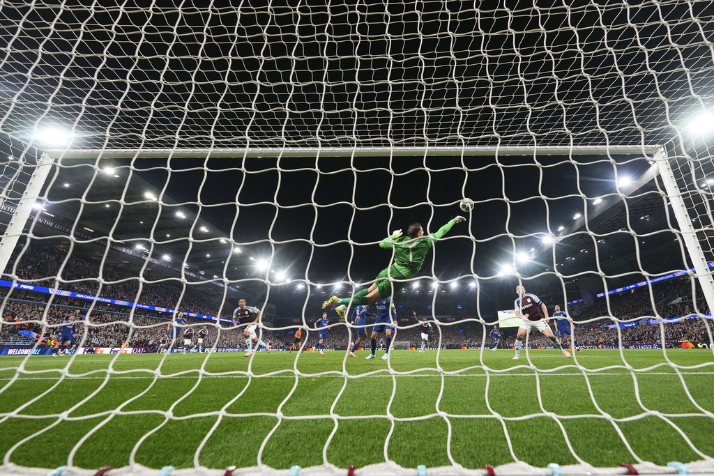 PSG Akhiri Perlawanan Sengit Villa, Tembus Semifinal UCL