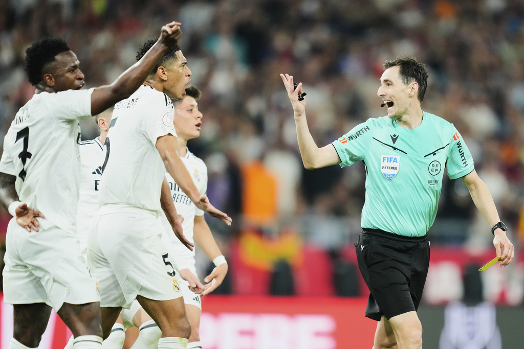 Penuh Drama, Barca Kalahkan Madrid dan Menangi Copa del Rey