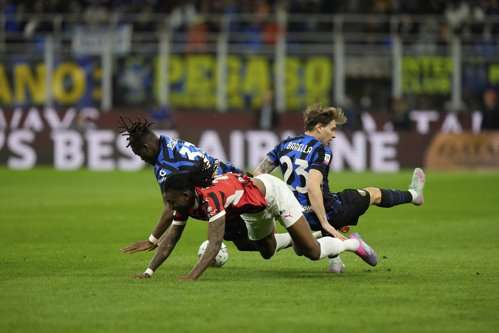 Milan Pupus Mimpi Treble Inter Milan