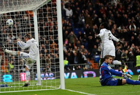 Sheyi Emmanuel Adebayor