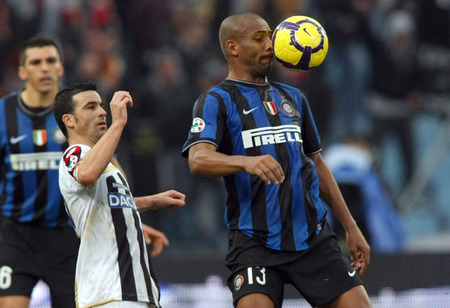 Maicon Douglas Sisenando