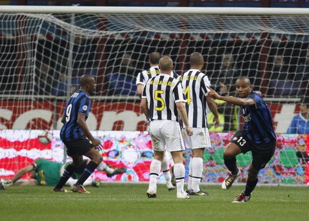 Maicon Douglas Sisenando