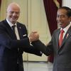 Momen Jokowi Sambut Presiden FIFA di Istana Merdeka