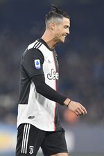 Juventus Tertunduk di San Paolo