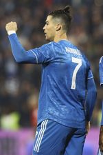 Cristiano Ronaldo Belum Berhenti Bersinar