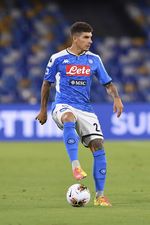 Napoli Kalahkan AS Roma 2-1