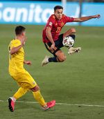Spanyol Pesta Gol ke Gawang Ukraina