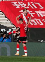 Everton Akhirnya Tumbang Juga