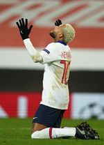 PSG Pecundangi MU di Old Trafford PSG Pecundangi MU di Old Trafford