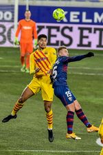 Barca Susah Payah Kalahkan Huesca