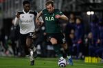 Gol Bunuh Diri Menangkan Tottenham di Markas Fulham