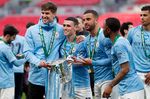Pesta Juara Manchester City, Trofi Pertama Musim Ini