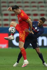 Pemanasan Meyakinkan Prancis, Kebiri Wales