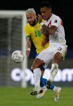 Brasil Pesta Gol ke Gawang Peru