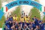 Momen Italia Angkat Trofi Euro 2020, It's Coming to Rome!
