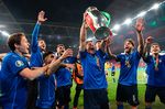 Momen Italia Angkat Trofi Euro 2020, It's Coming to Rome!