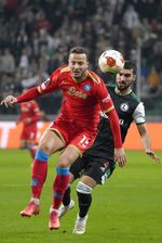 Tertinggal, Bangkit, Napoli Kemudian Berpesta Gol di Markas Legia Warsawa Tertinggal, Bangkit, Napoli Kemudian Berpesta Gol di Markas Legia Warsawa