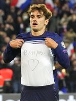 Prancis Pesta Gol dan Sinar Mbappe