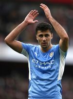 Manchester City Berpesta di Emirates