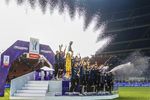 Piala Super Italia: Pesta Juara Inter Milan Piala Super Italia: Pesta Juara Inter Milan
