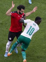 Dijaga Ketat Bestie dan Gagal Penalti, Sadio Mane Bikin Mohamed Salah Dejavu Kembali