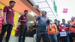 Keseruan Meet and Greet Bersama Bintang Persija Jakarta, Sejumlah The Jakmania Ditantang Unjuk Skill Juggling Bola