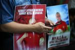 La Nyalla Mattaliti Serahkan Berkas Pendaftaran Bakal Calon Ketua Umum PSSI