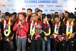 Sambutan Meriah saat Timnas Indonesia U-22 Tiba di Tanah Air